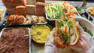 Combo nhân bánh mì Gia Truyền Food tại các cửa hàng