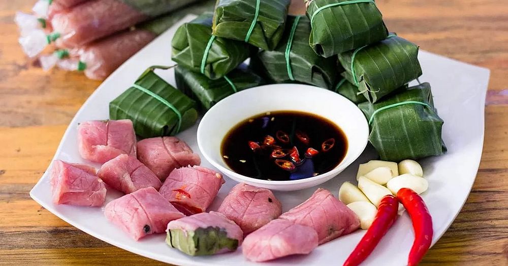 Đặc sản nem chua Huế 