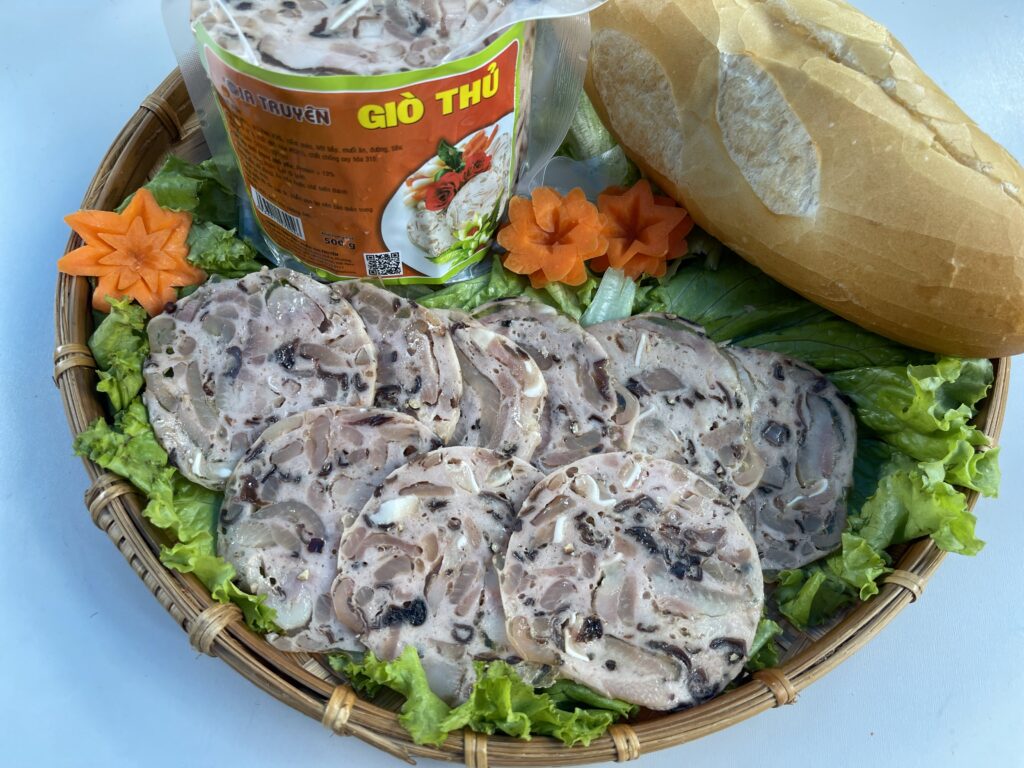 Tinh hoa ẩm thực Việt trong món Giò Thủ Gia Truyền Food