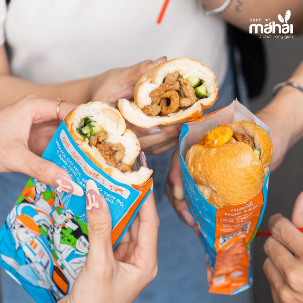 Bánh mì Má Hải đặc trưng bơi hương vị chả cá thơm ngon