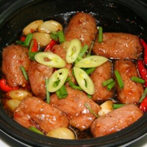 Nem chua kèm tương ớt